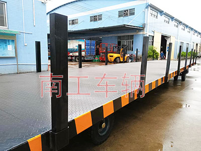 20噸重型加長(zhǎng)平板拖車(chē)6I.jpg