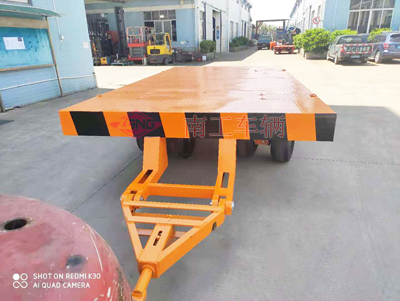 1673062897360736.jpg 20噸重型平板拖車帶4個轉(zhuǎn)盤4I.jpg