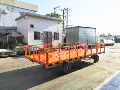 5噸護(hù)欄型平板拖車(chē) 全掛車(chē)3I.jpg