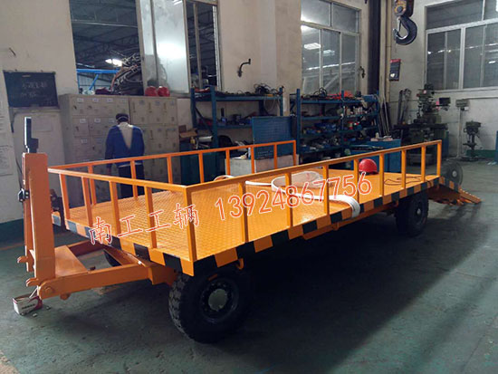 1677548039901801.jpg 帶過(guò)渡橋5噸平板拖車1 I .jpg