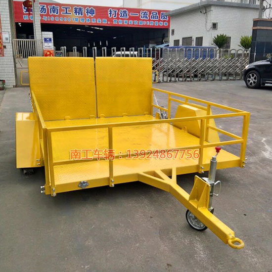 小型挖機(jī)拖掛車(chē)3.jpg