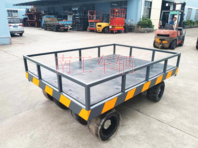 20噸護(hù)欄型牽引平板拖車4I.jpg