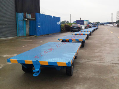 3噸精致型小平板拖車(chē)6I.jpg
