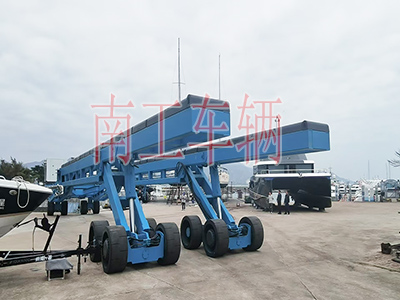 100噸重型游艇拖車(chē) 船艇拖車(chē)3I.jpg