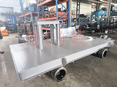 1759023209278750.jpg 5噸牽引平板拖車(chē) 帶上裝架2I.jpg